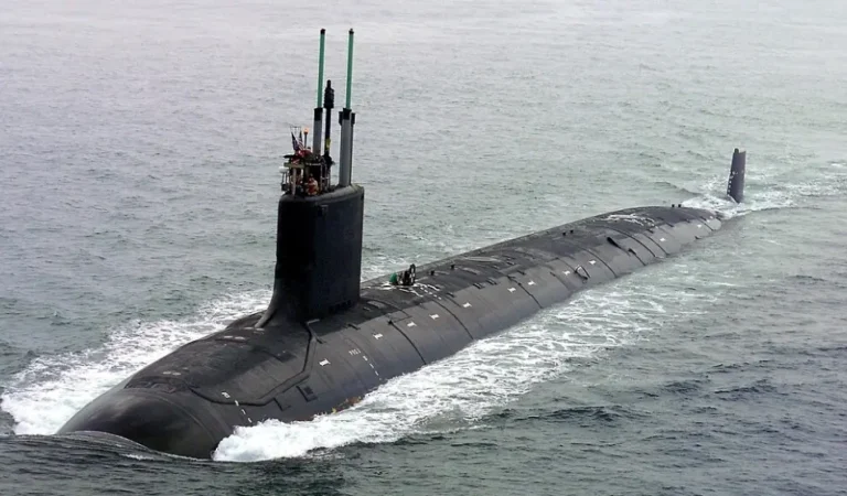 Un pescador noruego sale a capturar bacalao y atrapa un submarino nuclear de Estados Unidos. • LaRevo.net