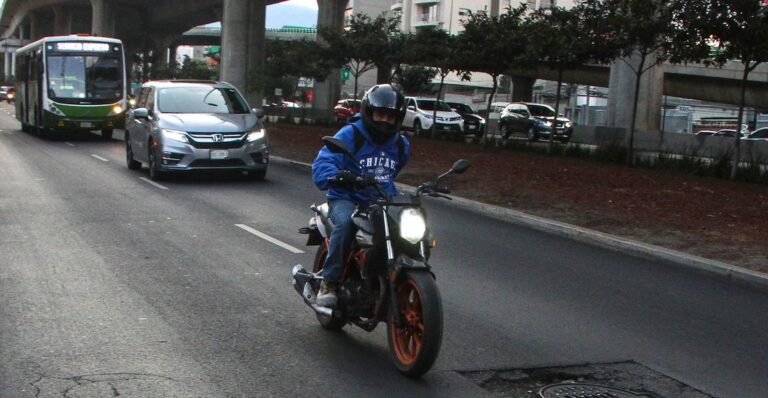 Buhhhhh... Licencia de conducir permanente en CDMX no aplica para motociclistas