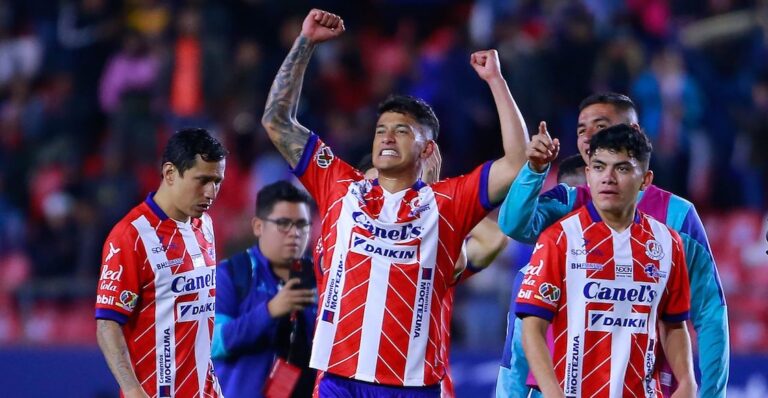 San Luis golea a Tigres y Pumas cae ante Monterrey