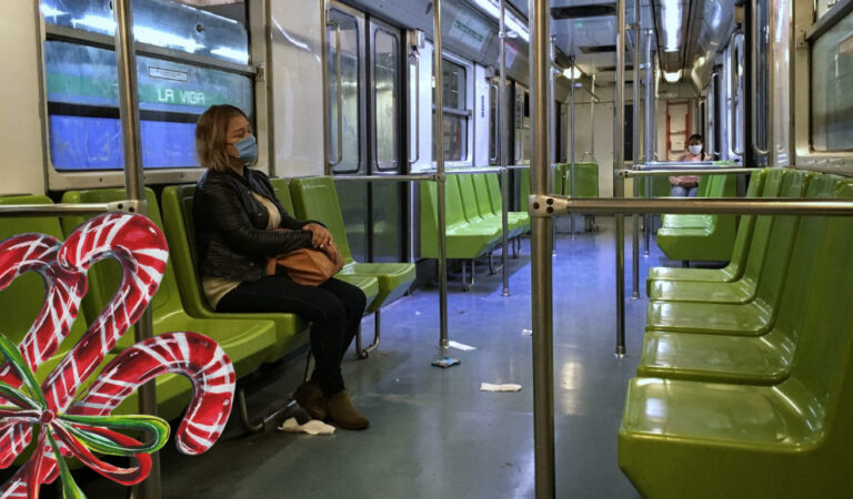 Horarios de Metro, Metrobús y Cablebús para Año Nuevo Horarios de Metro, Metrobús y Cablebús para Año Nuevo