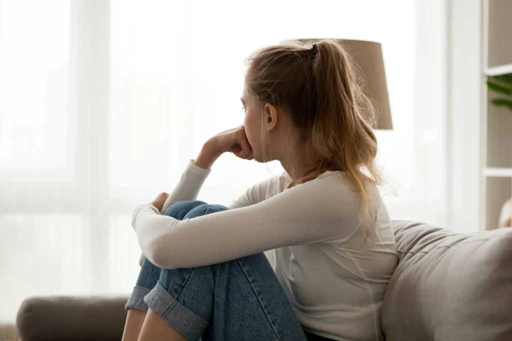 La infelicidad en la juventud está tan arraigada que ha roto un patrón universal de vida 1 La infelicidad en la juventud está tan arraigada que ha roto un patrón universal de vida