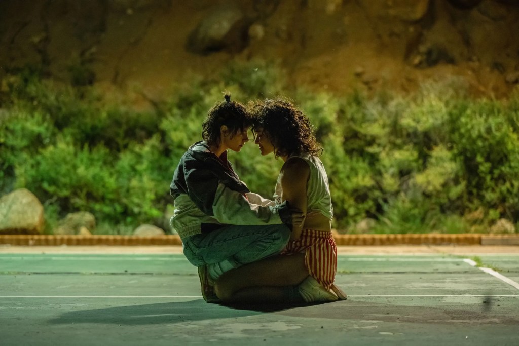 Kristen Stewart y Katy M. O'Brian en 'Love Lies Bleeding'