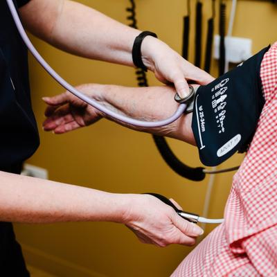 Cómo incide tu dieta y tu estilo de vida en la probabilidad de desarrollar cáncer
