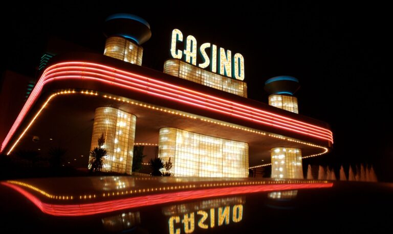 Origen de los casinos | Historia de los juegos de azar