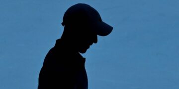 Novak Djokovic se retira por lesión de semifinal del Australian Open 2025