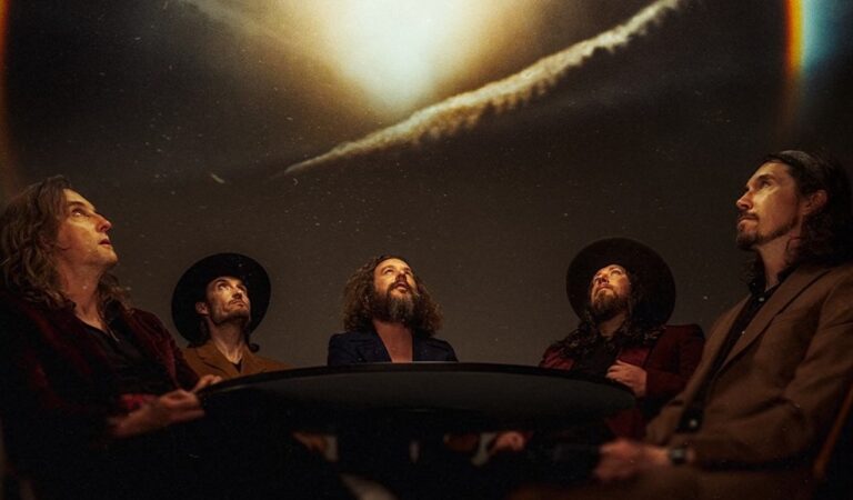 My Morning Jacket anuncia nuevo disco y lanza primer sencillo: “Time Waited”