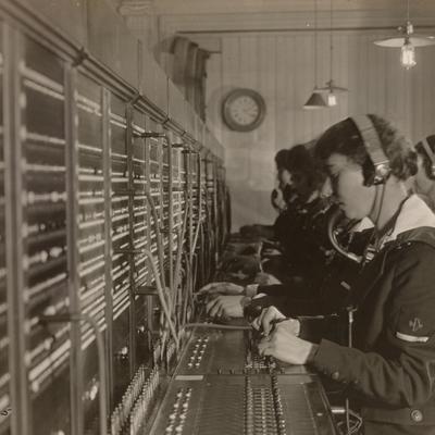 La historia de las “Hello Girls” y cómo ayudaron a ganar la Primera Guerra Mundial La historia de las “Hello Girls” y cómo ayudaron a ganar la Primera Guerra Mundial