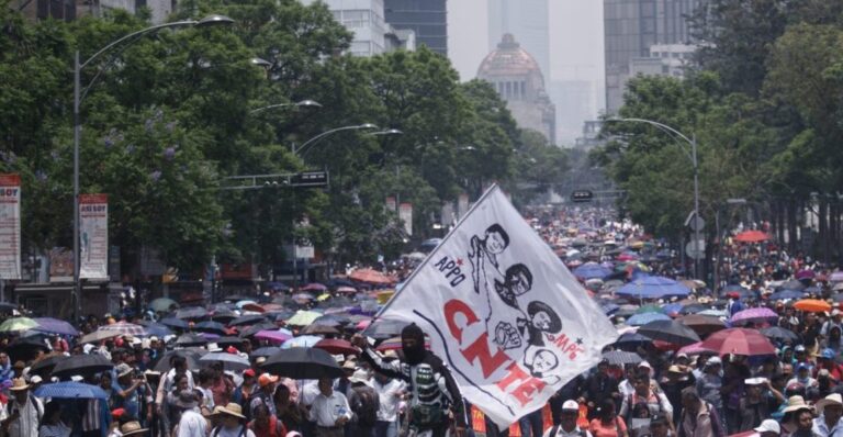 Sigue paro nacional del CNTE pese a diálogo con Sheinbaum