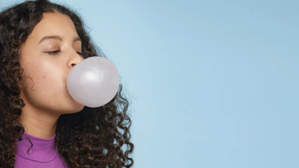 Masticar chicle podría aumentar tu exposición a microplásticos, revela un estudio piloto 3 Masticar chicle podría aumentar tu exposición a microplásticos, revela un estudio piloto