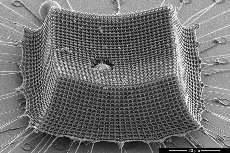 Desarrollan un material ultraligero que resiste impactos supersónicos
