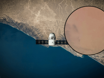 Cámara espacial detecta símbolos misteriosos en un desierto (aparantemente de África del Norte)